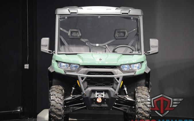2025 Can-Am Defender DPS HD7