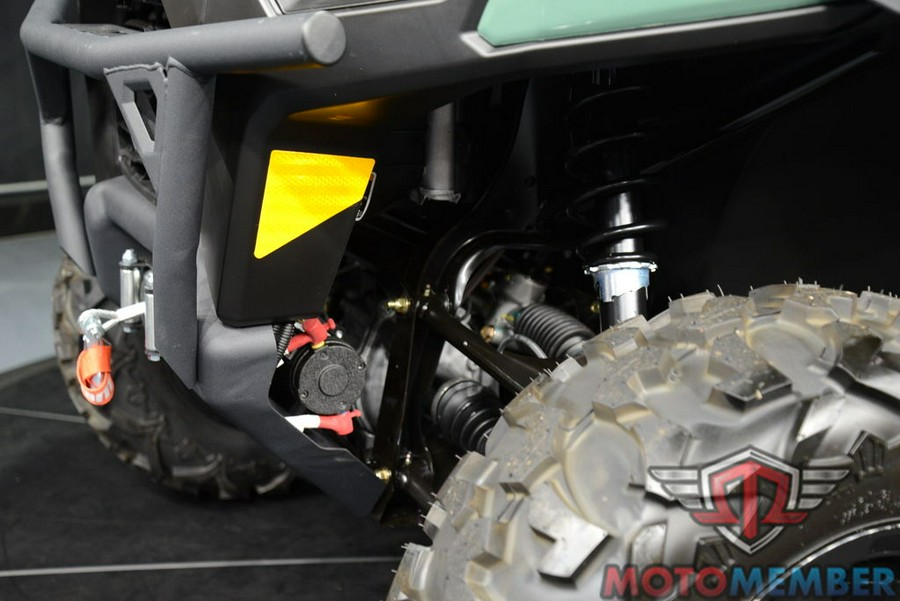 2025 Can-Am Defender DPS HD7