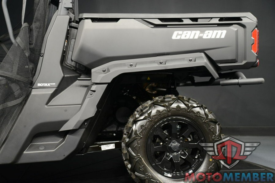 2025 Can-Am Defender DPS HD7