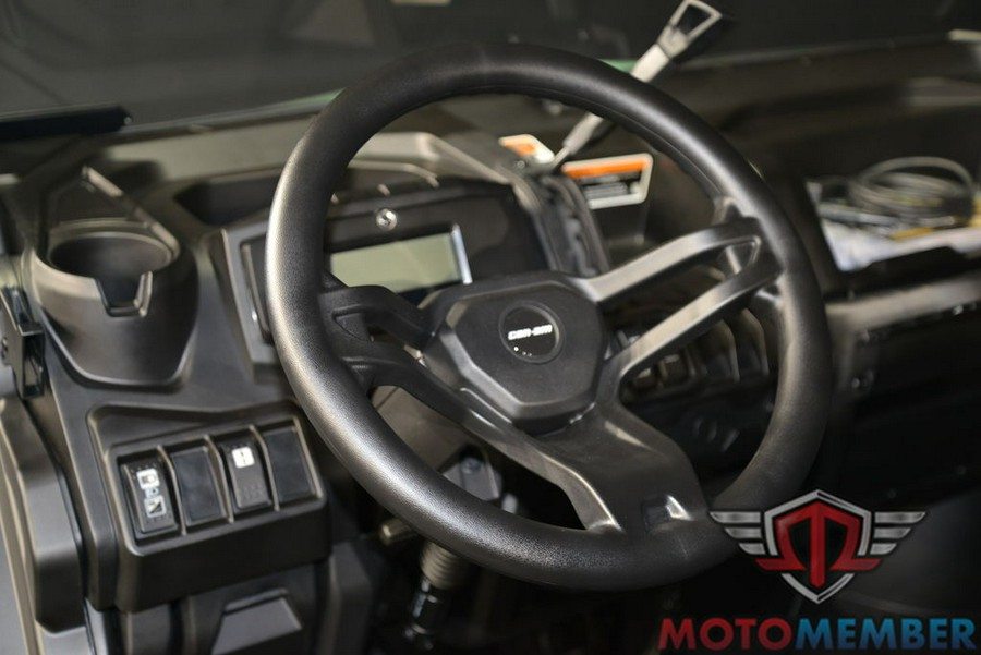 2025 Can-Am Defender DPS HD7