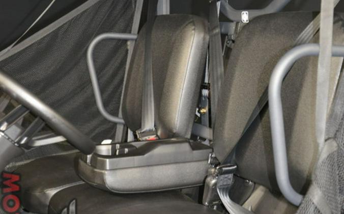 2025 Can-Am Defender DPS HD7