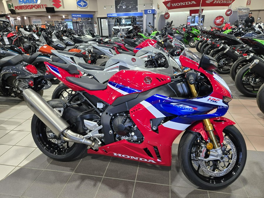 2025 HONDA CBR1000RRR FIREBLADE SP