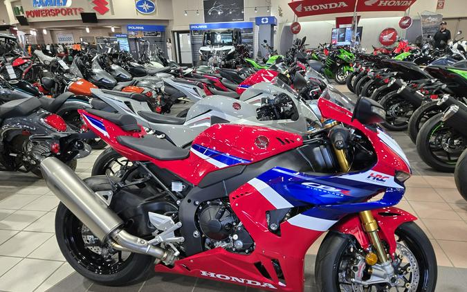 2025 HONDA CBR1000RRR FIREBLADE SP