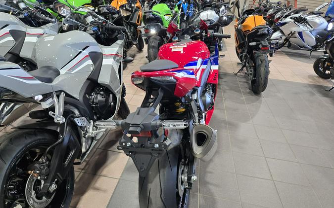 2025 HONDA CBR1000RRR FIREBLADE SP