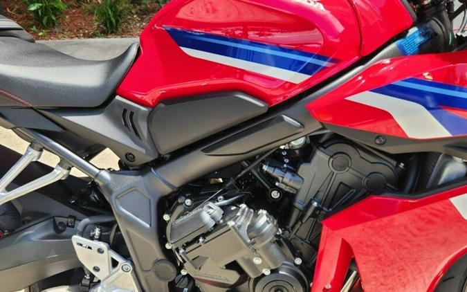 2026 Honda CBR650R E-Clutch
