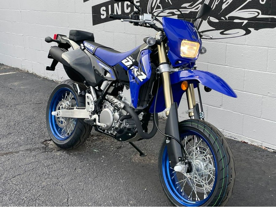 2024 Suzuki DR-Z400SM