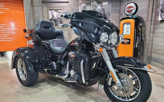 2017 Harley-Davidson® FLHTCUTG - Tri Glide® Ultra