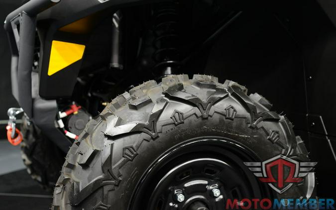 2025 Can-Am Defender DPS HD9