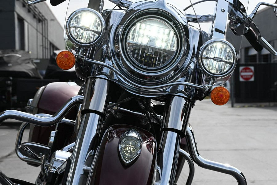 2025 Indian Motorcycle® Springfield® Maroon Metallic/Silver Quartz Metallic