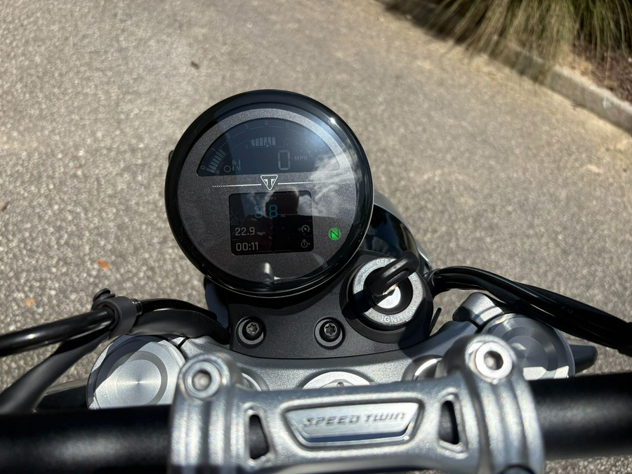 2025 Triumph Speed Twin 1200