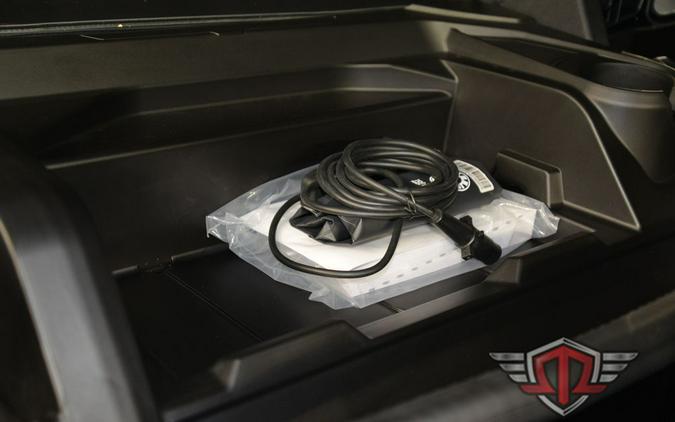 2025 Can-Am Defender MAX DPS HD10