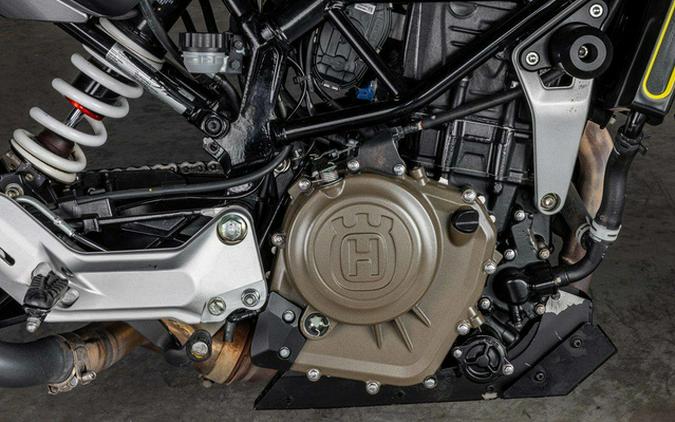 2021 Husqvarna SVARTPILEN 401