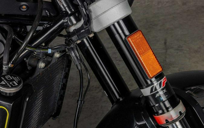 2021 Husqvarna SVARTPILEN 401
