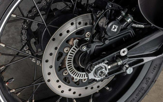 2021 Husqvarna SVARTPILEN 401