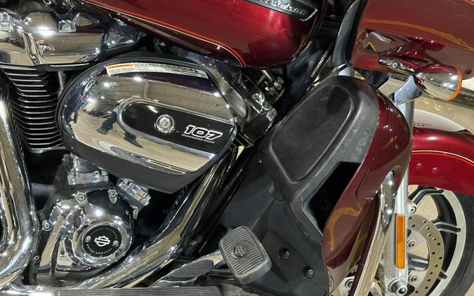2017 Harley-Davidson® Road Glide® Ultra Two-Tone Mysterious Red Sunglo/Velocity Red Sunglo