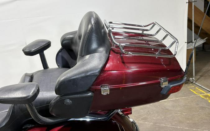 2017 Harley-Davidson® Road Glide® Ultra Two-Tone Mysterious Red Sunglo/Velocity Red Sunglo