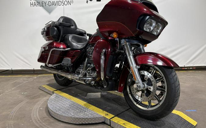 2017 Harley-Davidson® Road Glide® Ultra Two-Tone Mysterious Red Sunglo/Velocity Red Sunglo