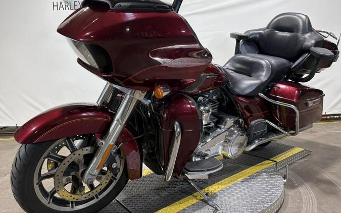 2017 Harley-Davidson® Road Glide® Ultra Two-Tone Mysterious Red Sunglo/Velocity Red Sunglo
