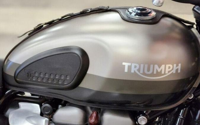 2022 Triumph Street Scrambler Sandstorm Edition