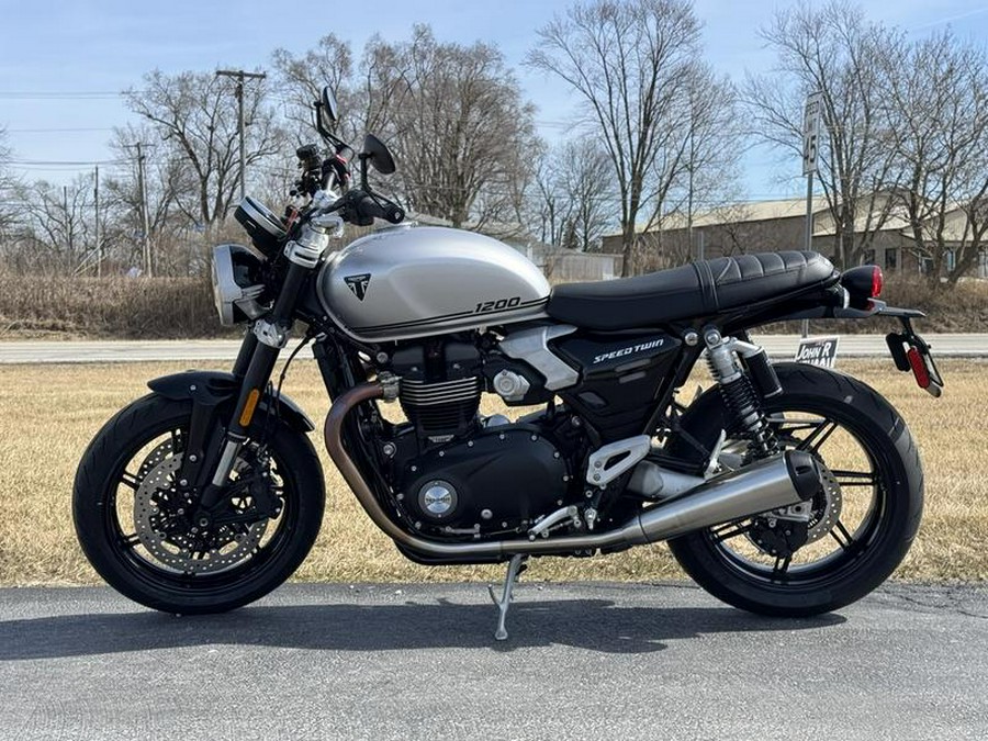 2025 Triumph Speed Twin 1200 Aluminum Silver