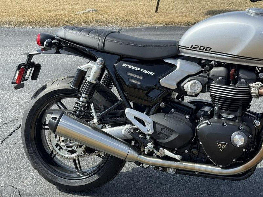 2025 Triumph Speed Twin 1200 Aluminum Silver