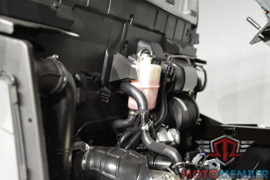 2025 Can-Am Defender MAX XT HD9