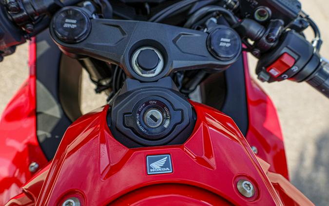 2025 HONDA CBR650R ABS