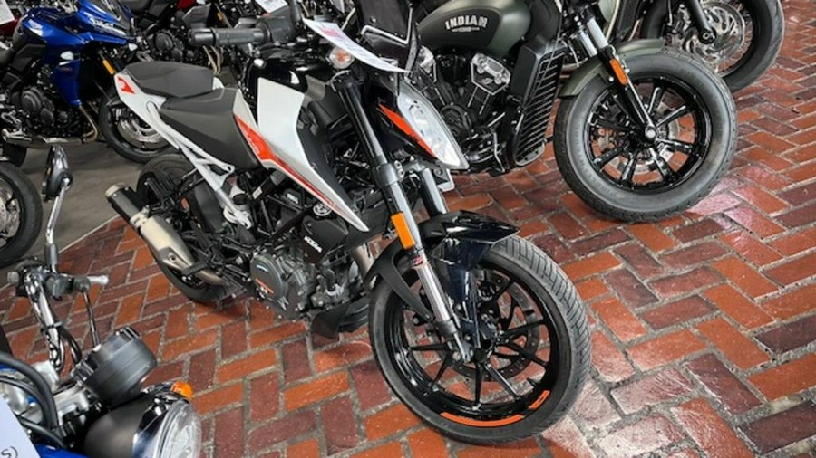 2022 KTM 890 Adventure R