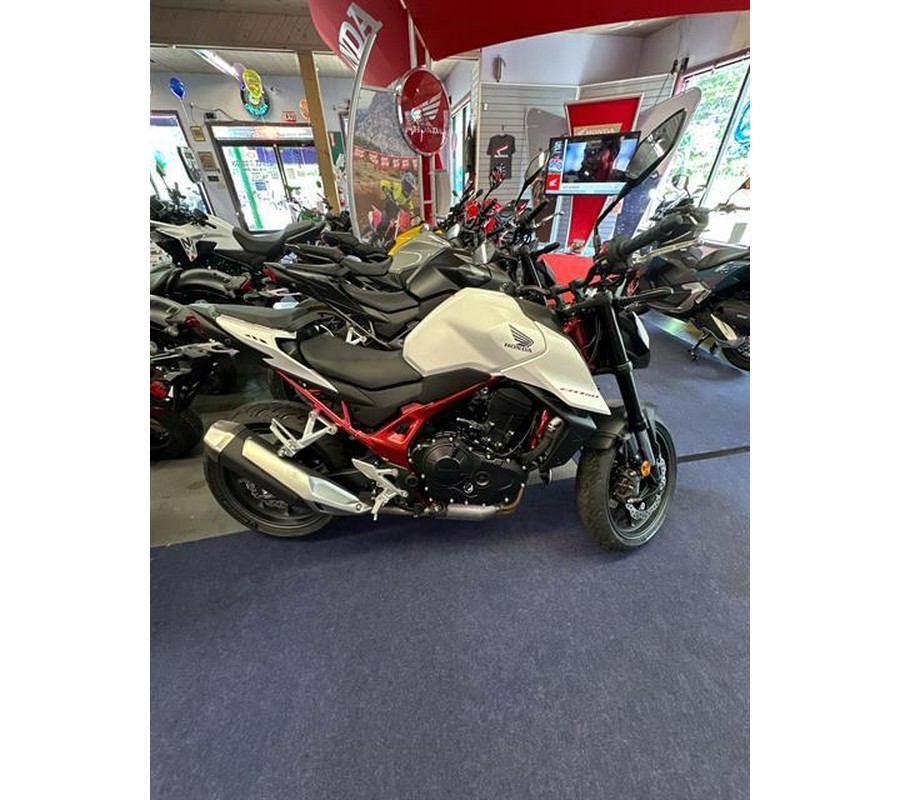 2025 Honda CB750 Hornet