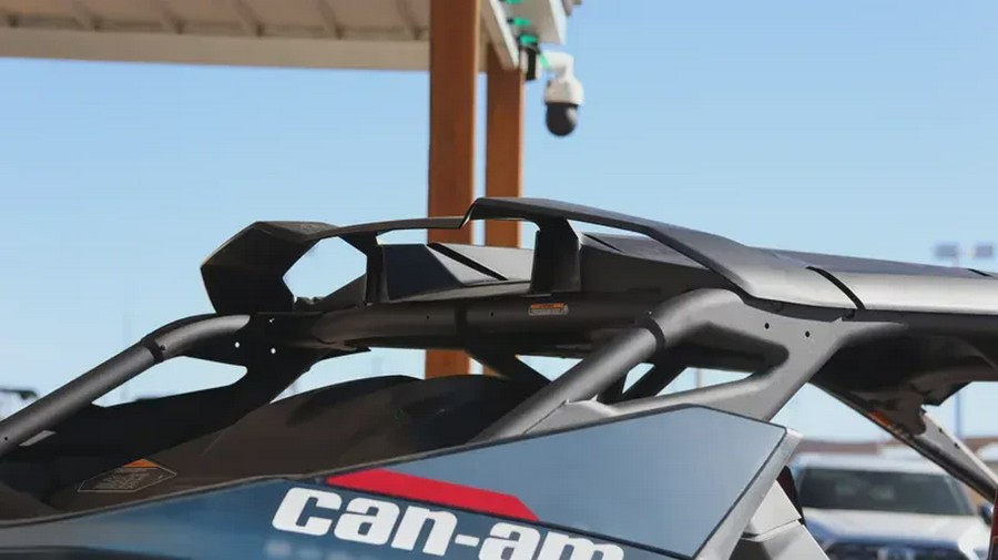 2025 CAN-AM MAVERICK R MAX RS WITH SMARTSHOX 999T DCT