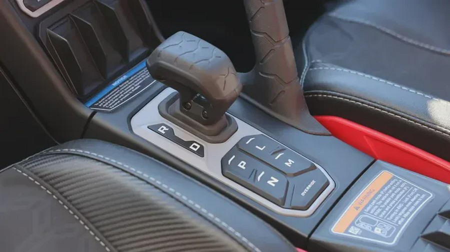 2025 CAN-AM MAVERICK R MAX RS WITH SMARTSHOX 999T DCT