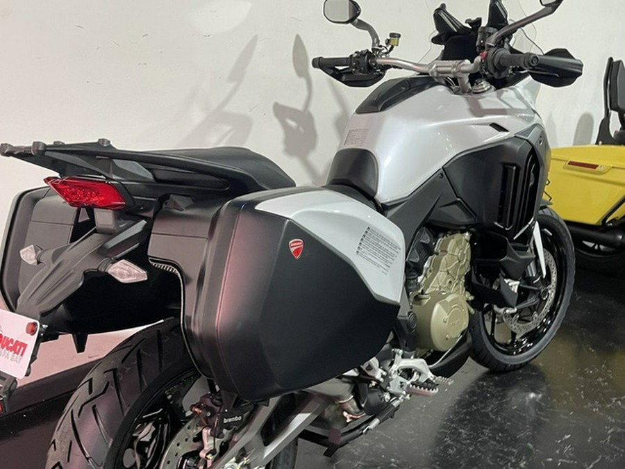 2025 Ducati Multistrada V4 S Travel & Radar Iceberg White