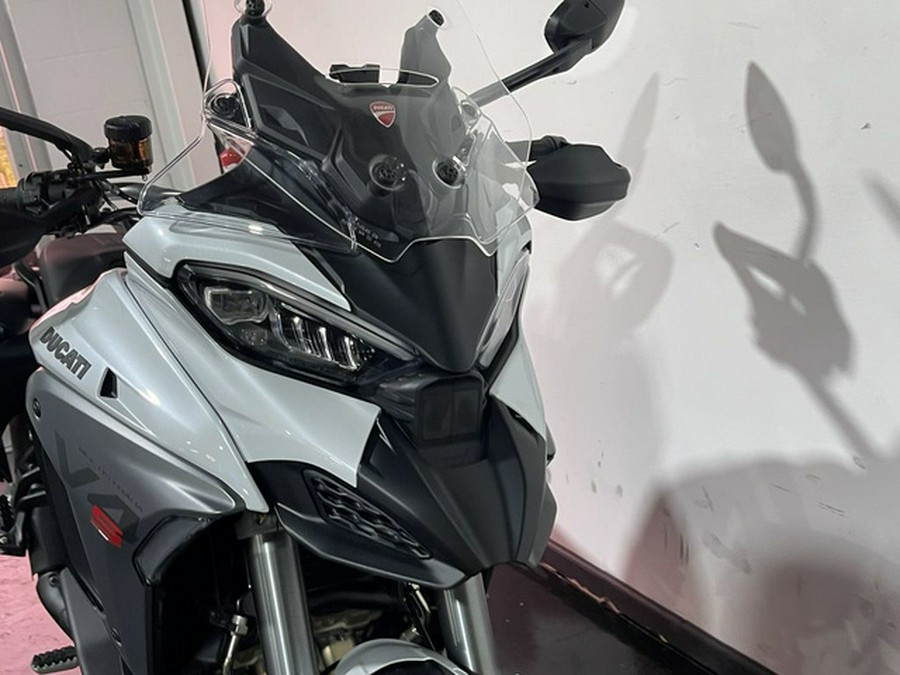 2025 Ducati Multistrada V4 S Travel & Radar Iceberg White