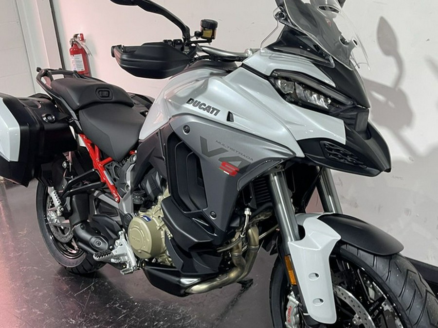 2025 Ducati Multistrada V4 S Travel & Radar Iceberg White