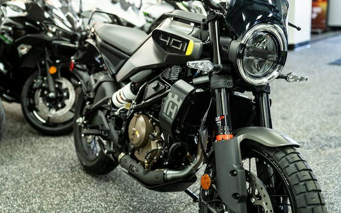 2024 Husqvarna SVARTPILEN 401