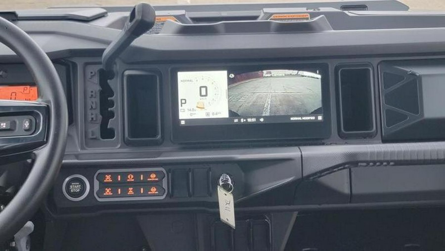 2026 Can-Am® Defender MAX LONE STAR HD11