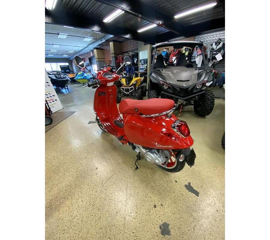 2022 Vespa Primavera 50 Red