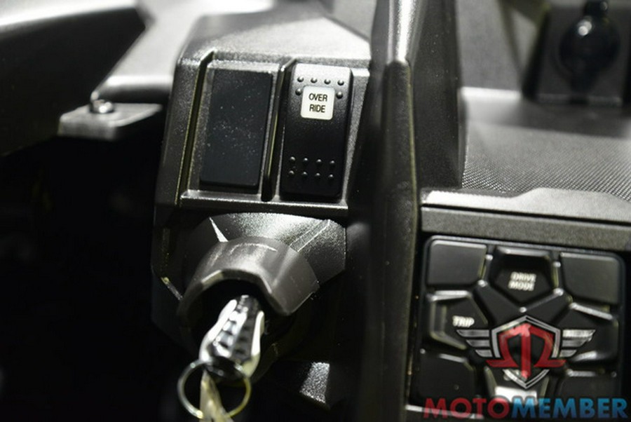 2026 Can-Am Maverick X3 Max RS Turbo RR Scandi Blue & Orange C