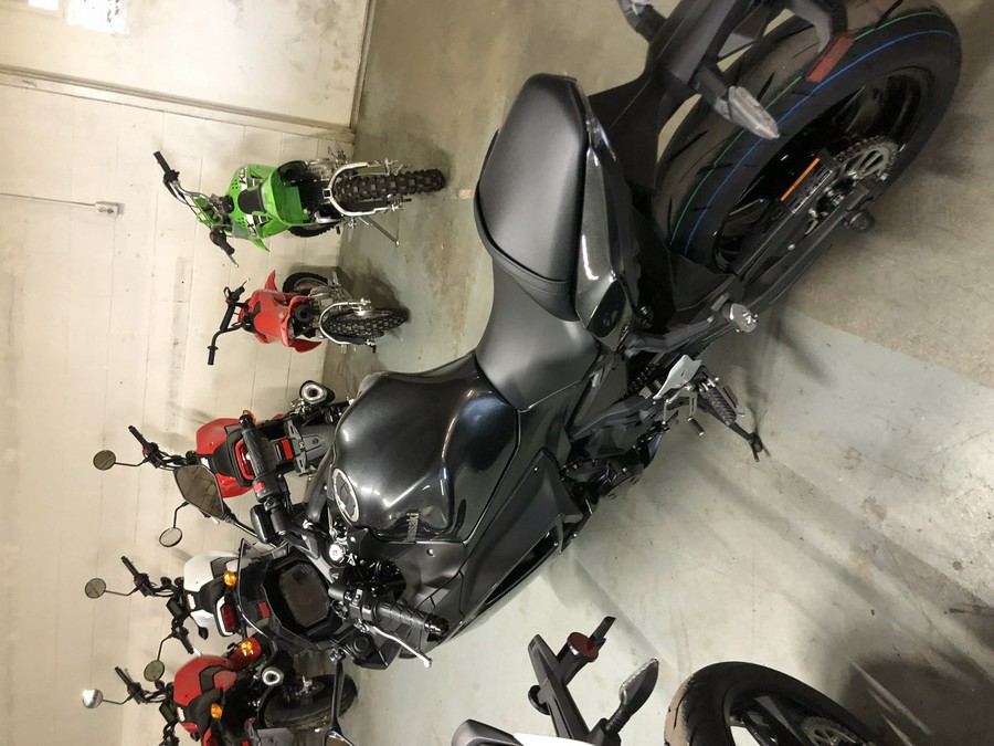 2026 Kawasaki Ninja® 650 Base