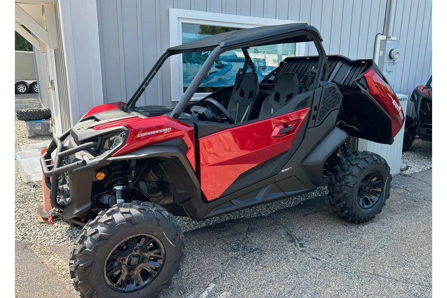 2024 Can-Am Commander XT 1000R Red