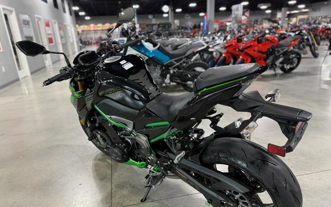 2024 Kawasaki Z900 SE
