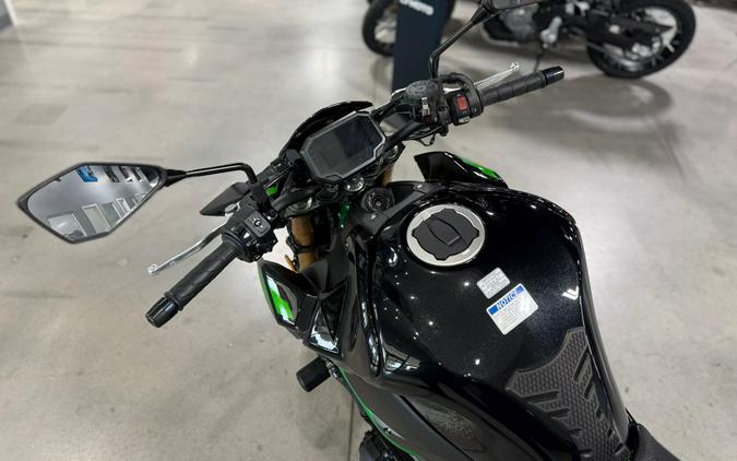 2024 Kawasaki Z900 SE
