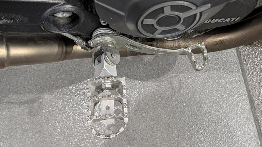 2015 Ducati ICON