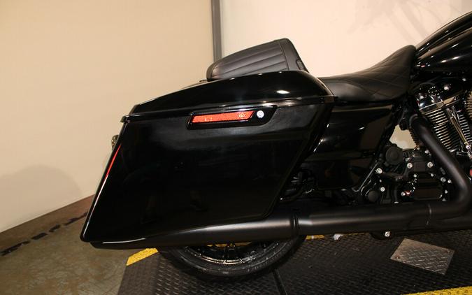 Used 2022 Harley-Davidson Road Glide Special Grand American Touring FLTRXS Motorcycle For Sale In Miami, Florida