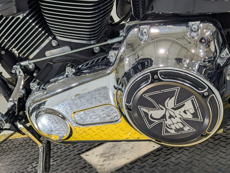 2016 Harley-Davidson® Breakout® Vivid Black