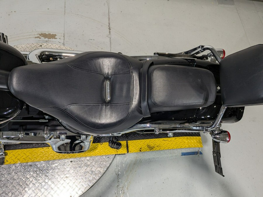 2016 Harley-Davidson® Breakout® Vivid Black