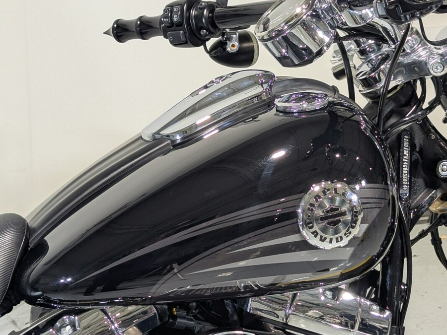 2016 Harley-Davidson® Breakout® Vivid Black
