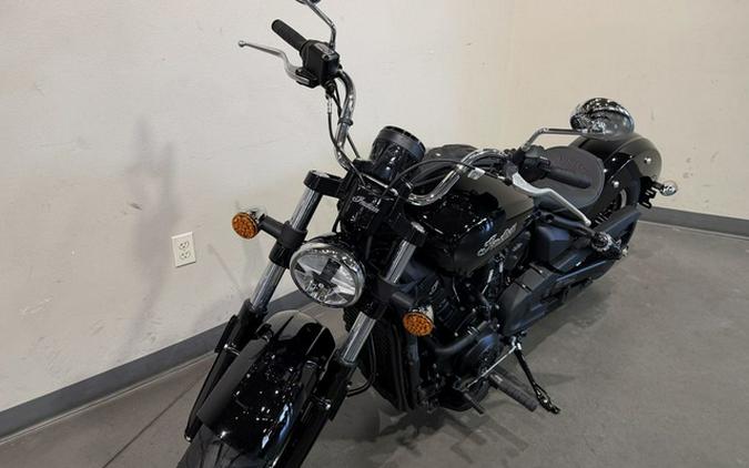 2025 Indian Scout Sixty Classic Limited Black Metallic