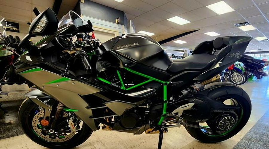 2023 Kawasaki Ninja H2® Carbon