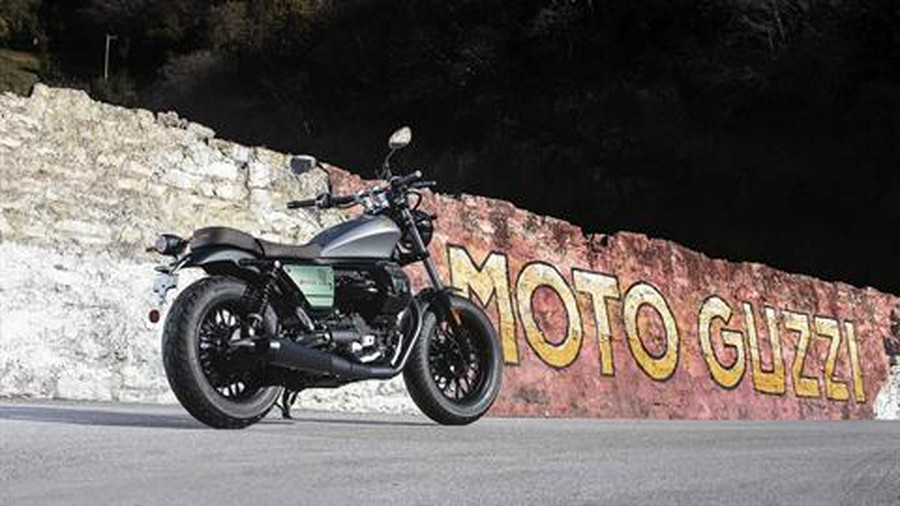 2022 Moto Guzzi V9 Bobber Centenario